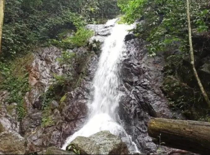 Air Terjun Lano
